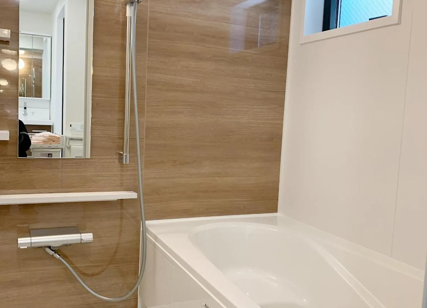 Shinjuku#Ookubo#Kabukicho#New Built 4Beds Room,3 Toilets, 2 Shower Rooms#新宿中心#大久保#歌舞伎#地铁站步行2分#新建一栋3层楼 4个卧室3个卫生间2个浴室1个客厅#高速无限制网络#智能马桶#干湿分离103 Tokyo 0*,  Japan