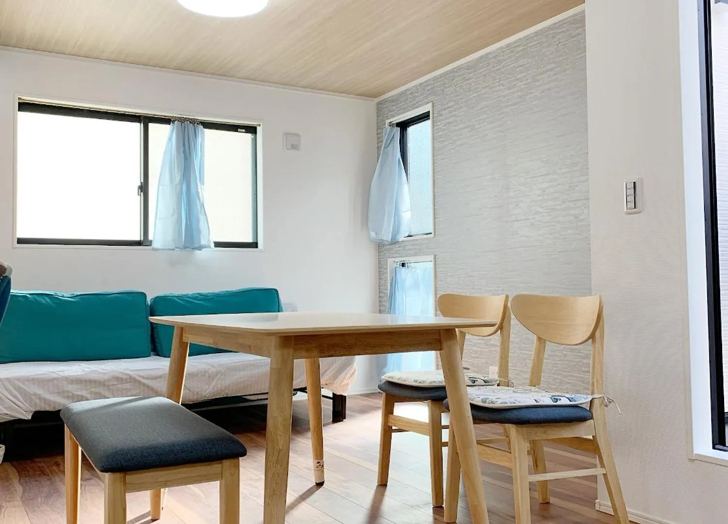 Shinjuku#Ookubo#Kabukicho#New Built 4Beds Room,3 Toilets, 2 Shower Rooms#新宿中心#大久保#歌舞伎#地铁站步行2分#新建一栋3层楼 4个卧室3个卫生间2个浴室1个客厅#高速无限制网络#智能马桶#干湿分离103 Tokyo Apartment