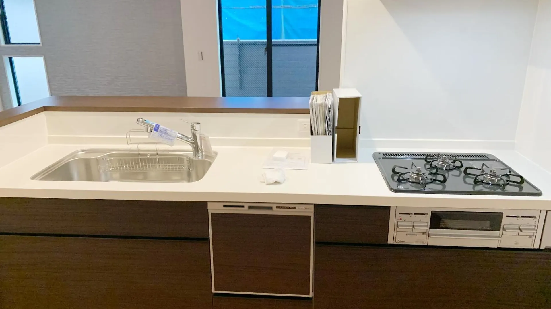 Apartment Shinjuku#Ookubo#Kabukicho#New Built 4Beds Room,3 Toilets, 2 Shower Rooms#新宿中心#大久保#歌舞伎#地铁站步行2分#新建一栋3层楼 4个卧室3个卫生间2个浴室1个客厅#高速无限制网络#智能马桶#干湿分离103 Tokyo