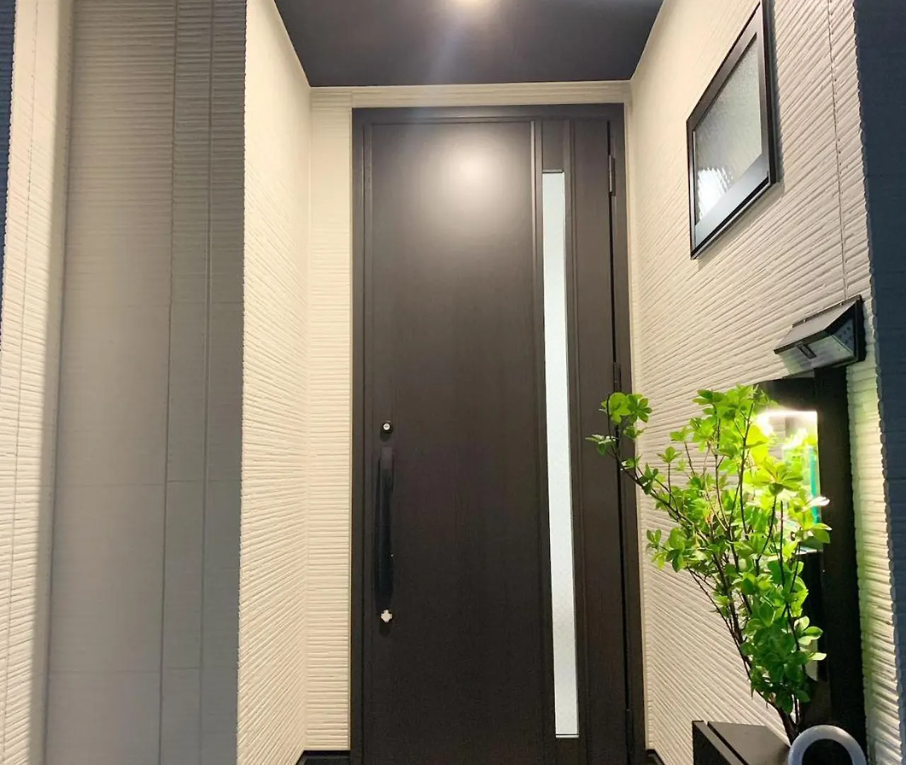 Apartment Shinjuku#Ookubo#Kabukicho#New Built 4Beds Room,3 Toilets, 2 Shower Rooms#新宿中心#大久保#歌舞伎#地铁站步行2分#新建一栋3层楼 4个卧室3个卫生间2个浴室1个客厅#高速无限制网络#智能马桶#干湿分离103 Tokyo