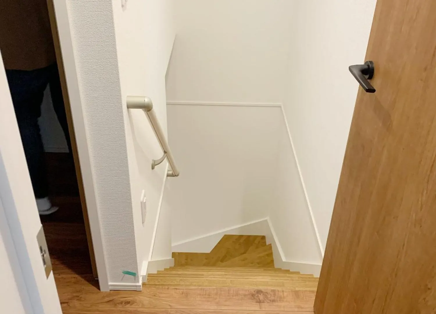 Shinjuku#Ookubo#Kabukicho#New Built 4Beds Room,3 Toilets, 2 Shower Rooms#新宿中心#大久保#歌舞伎#地铁站步行2分#新建一栋3层楼 4个卧室3个卫生间2个浴室1个客厅#高速无限制网络#智能马桶#干湿分离103 Tokyo 0*,